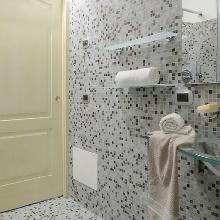 Prázdninový dům Sleeps 4 Wifi *